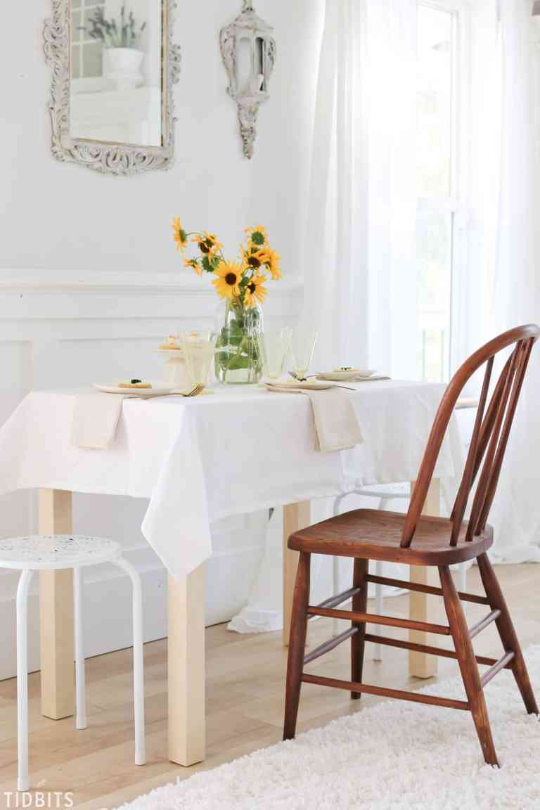 Simple Sunflower Fall Tablescape | Delight your loved ones with seasonal simplicity.