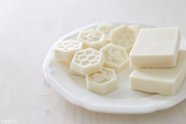 DIY Goat Milk and Honey Soap, natural and homemade.