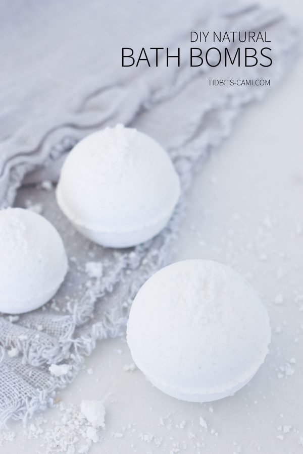 DIY All Natural Bath Bombs and FREE printable gift tags.