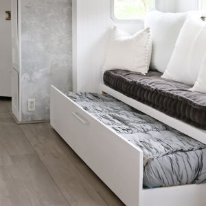 Beddy's Beds | Chic Gray
