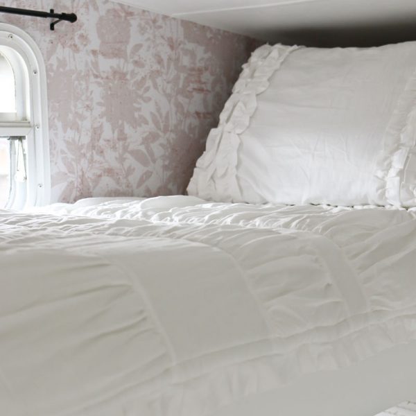 chic-white